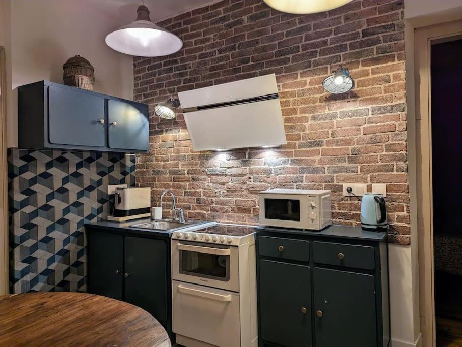 L'Appartement Du Voisin D'Hugo Μπεζανσόν Εξωτερικό φωτογραφία
